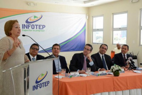 Infotep capacitará 20 mil empleados de zonas francas en operación de dispositivos médicos