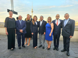 CNZFE participa en la Primera Semana Dominicana en Alemania y en feria textil en Turquía.